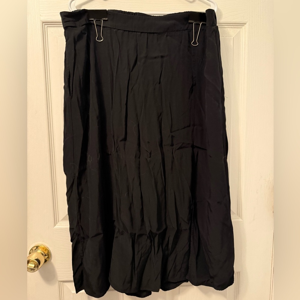Ava & Viv Black Midi Skirt with Leg Slit